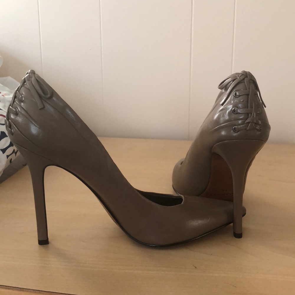 Pumps - Picture 3 of 4
